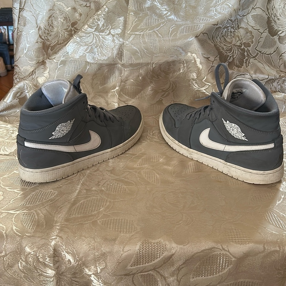 Air Jordons 1 retro. High top.